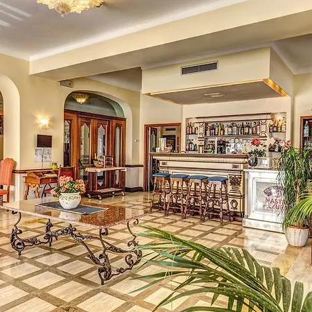 Grand Hermitage Hotel 4*
