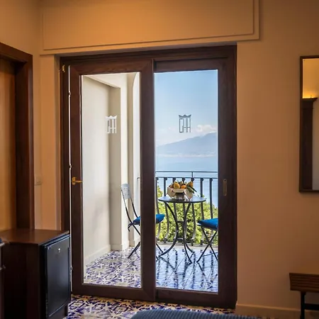 Grand Hermitage Hotel 4*