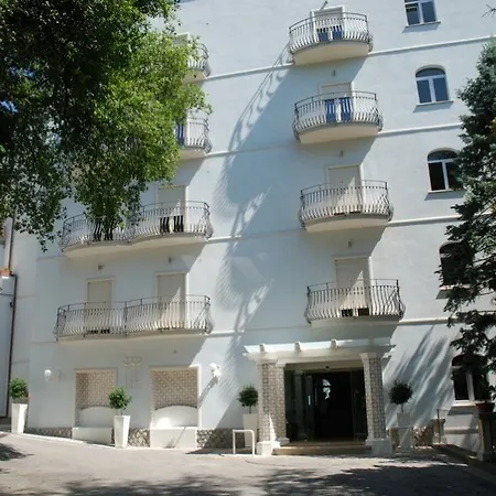Grand Hermitage 4* SantʼAgata sui Due Golfi