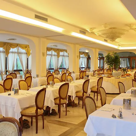 Hotel Grand Hermitage 4*