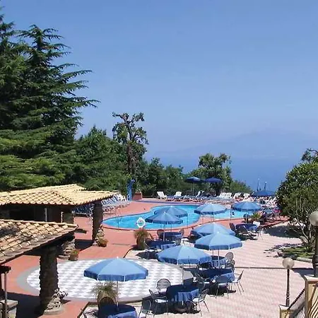 Grand Hermitage Hotel 4*